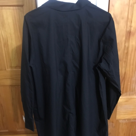 🚫💲OLD LOCALLY🚫 Hi-Lo Plus button down - Picture 3 of 5